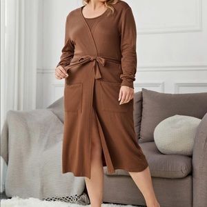 Plus dual pockets belted robe